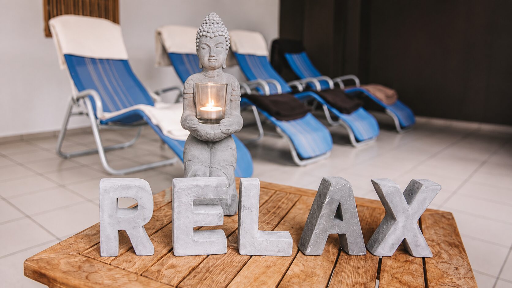 Ruheraum mit Liegen bei Body & Care Hermannsburg